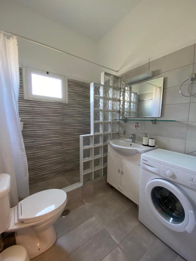 Mpanos Sea Apartment 2 لوترا أوراياس إلينيس المظهر الخارجي الصورة