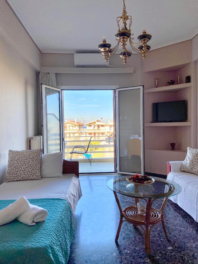 Mpanos Sea Apartment 2 لوترا أوراياس إلينيس المظهر الخارجي الصورة